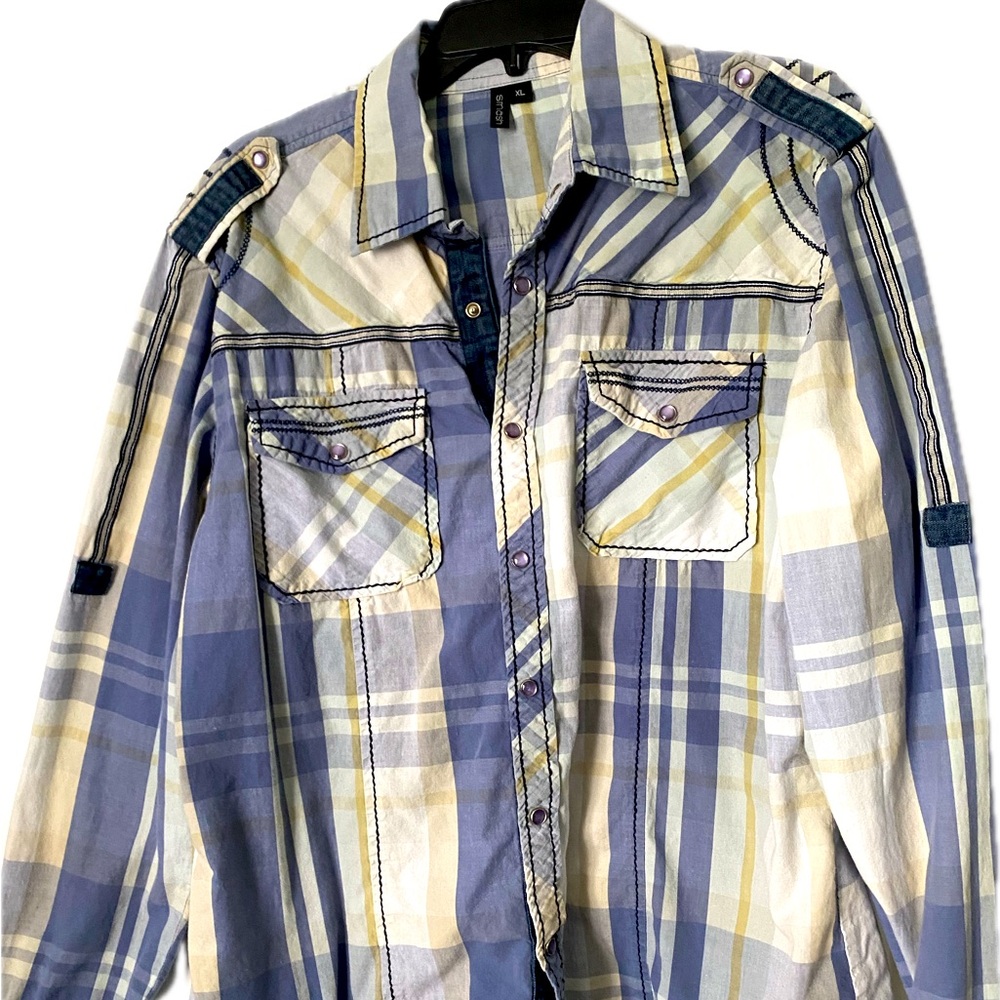 Men’s long sleeve shirt.  Size X large.  Multi color